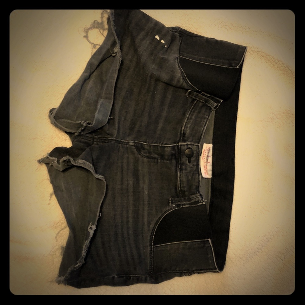 Maternity shorts